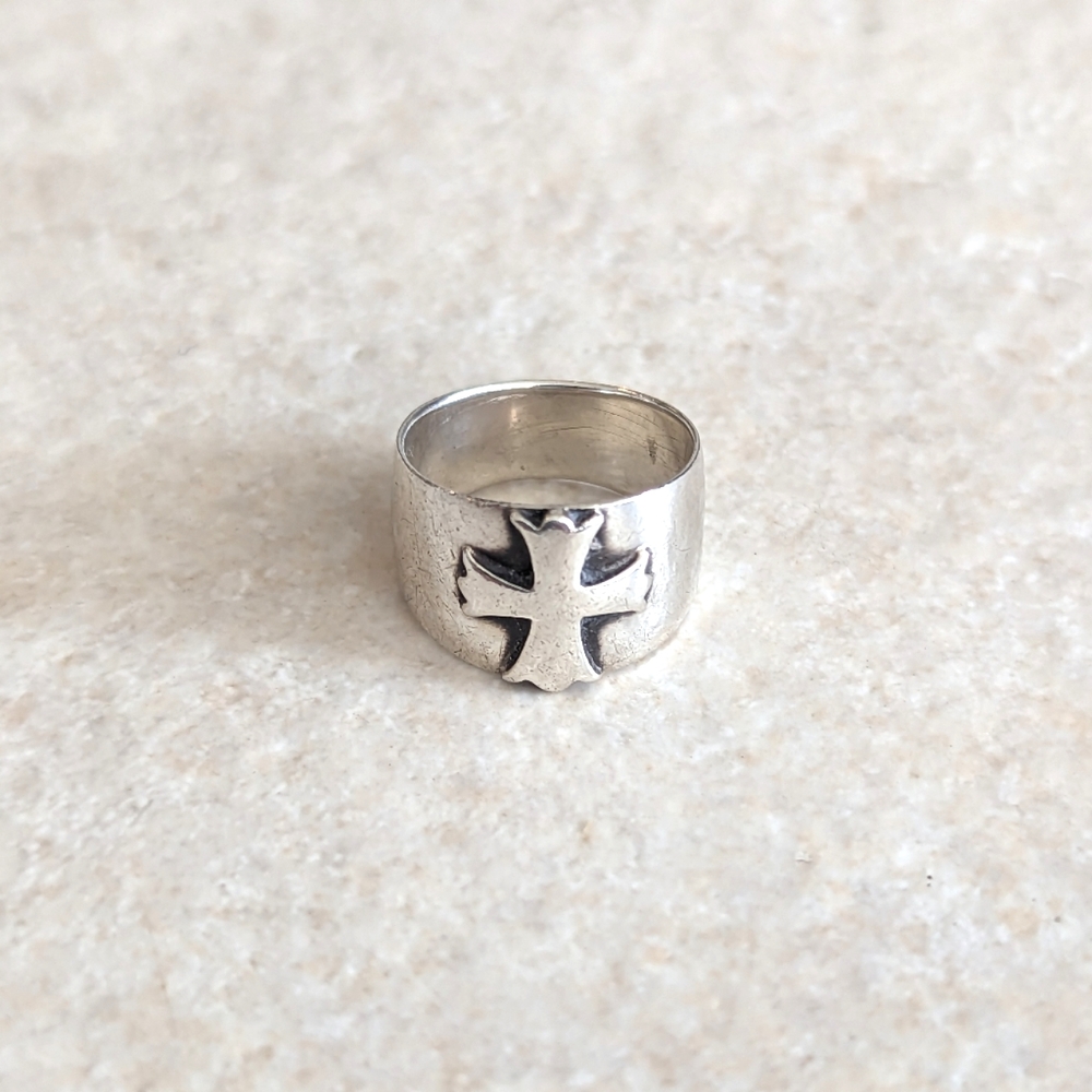 Sterling Silver Gothic Cross Ring